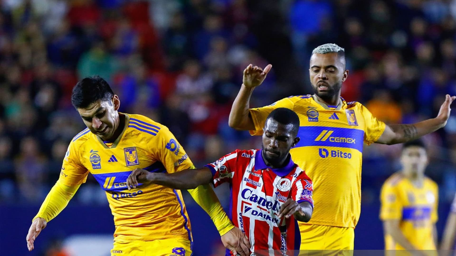 La polémica jugada de Tigres que perjudicó a San Luis