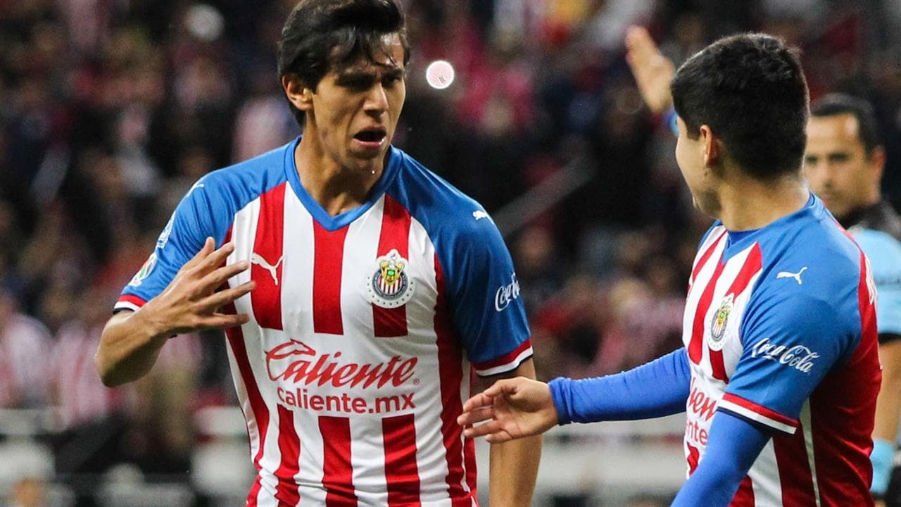 La reacción de José Juan Macías en twitter cuando le inventaron una novia.