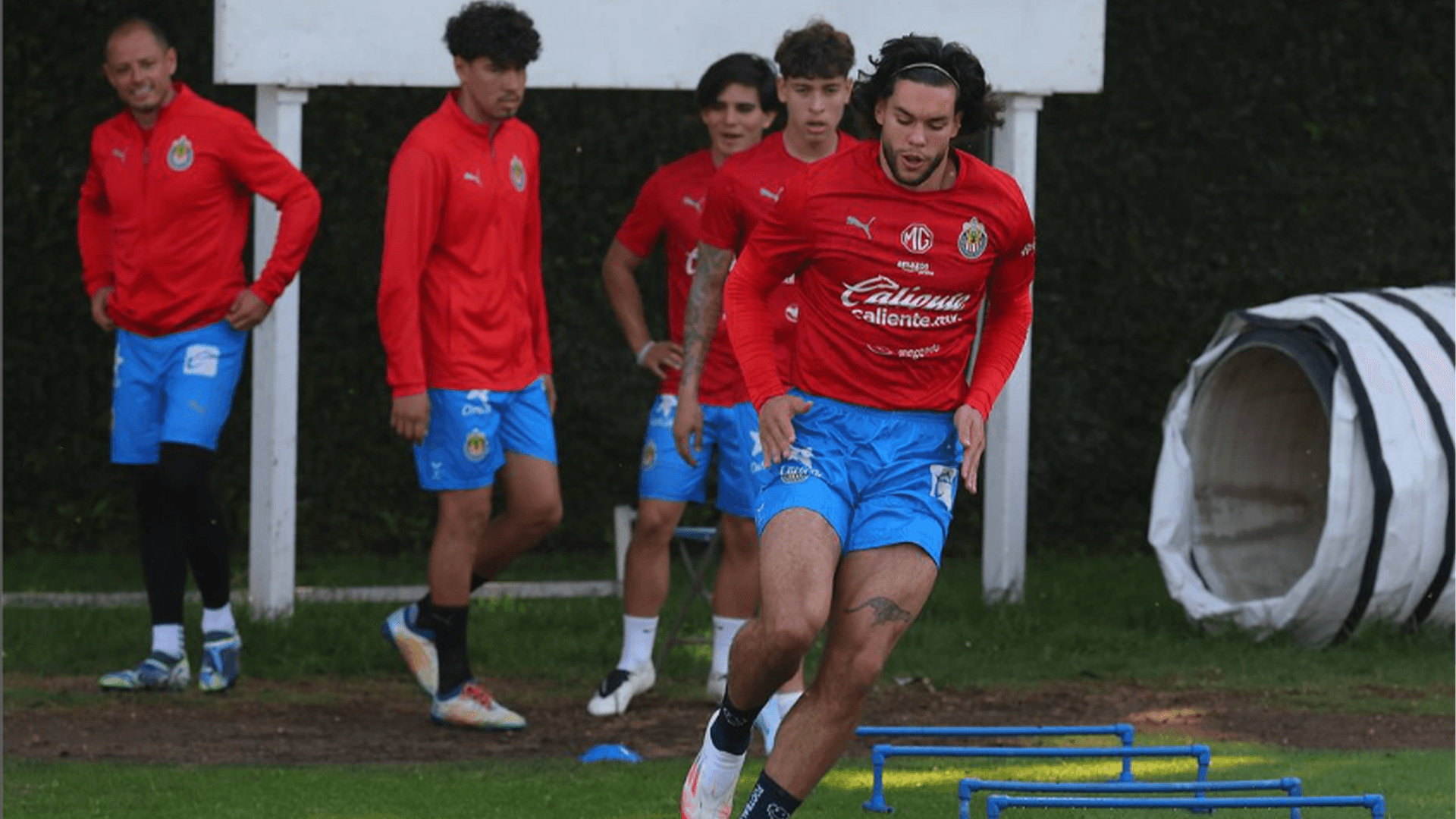 Las Chivas tienen una sorpresa en su convocatoria / Fotos: @chivas