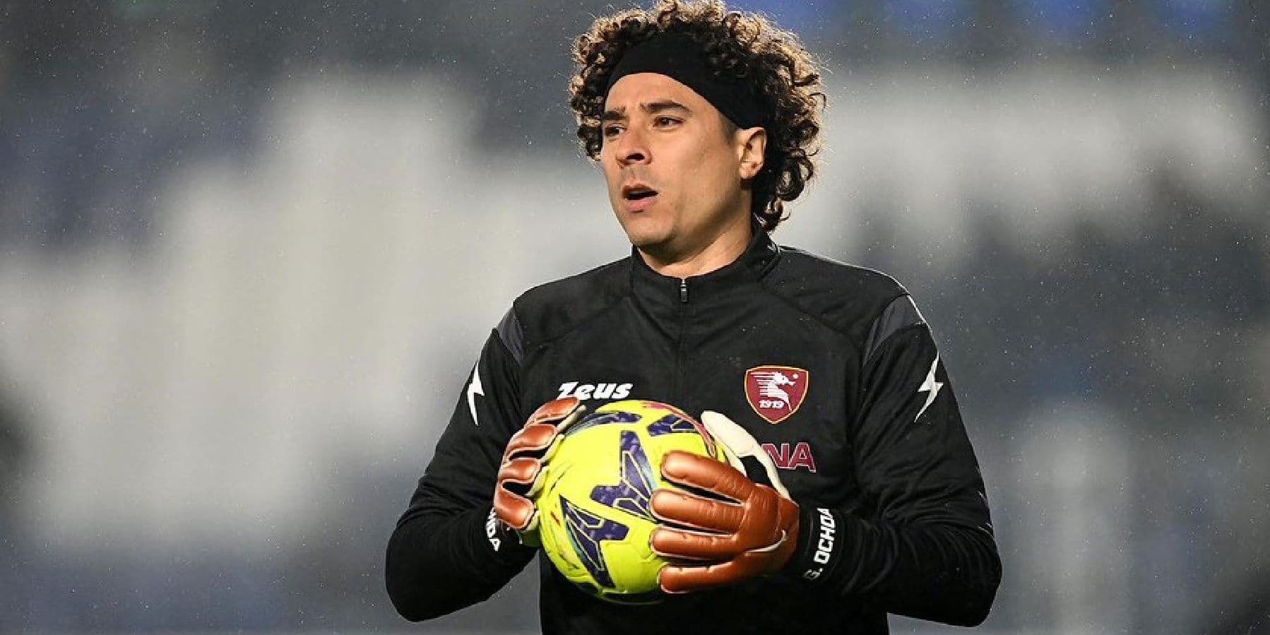 Las posibilidades que tiene Ochoa de tendría regresar al fútbol de Grecia