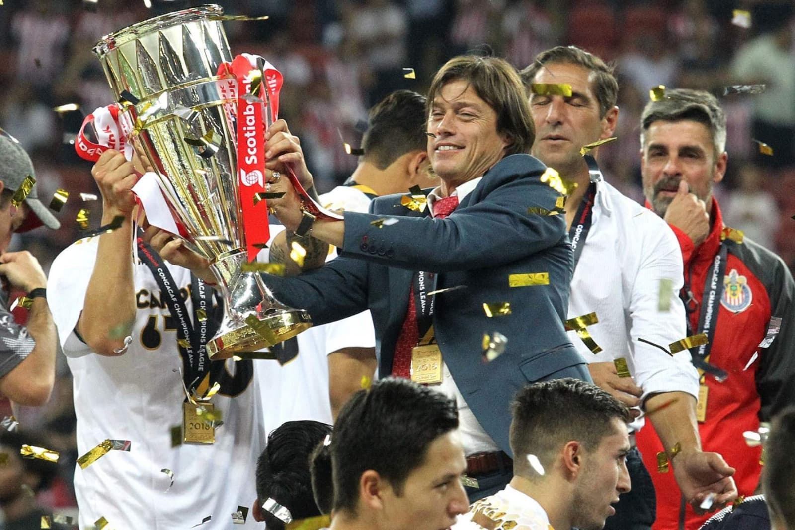 Levantó un título con Chivas, migró a Europa y ahora participará en la Premier League la siguiente temporada
