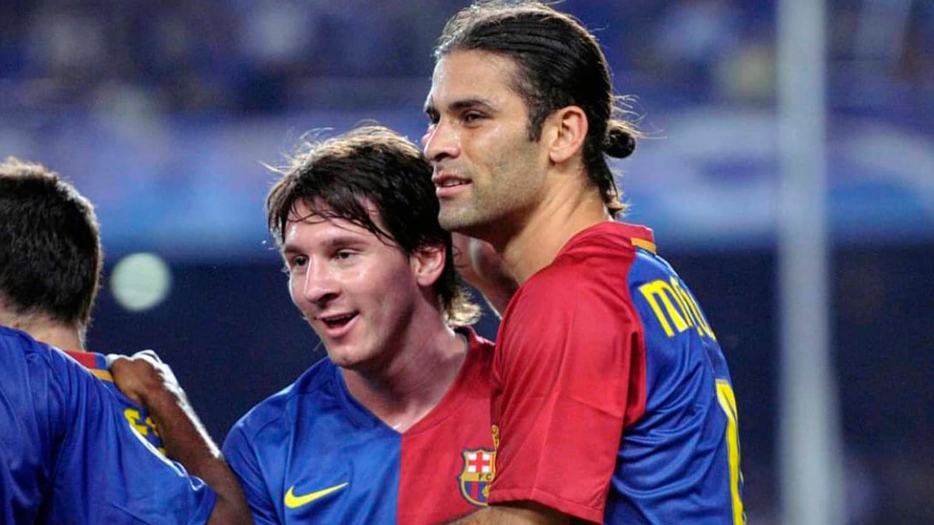 Lionel Messi y Rafa Márquez con la camiseta del FC Barcelona. (Foto: ESPN)