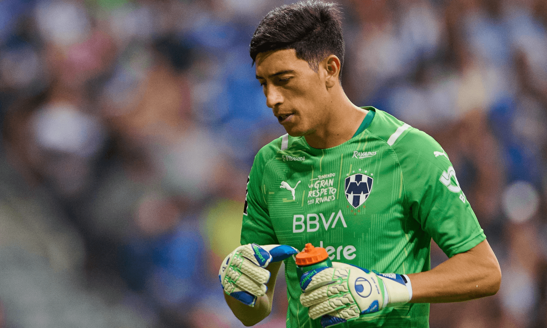 Los Rayados de Monterrey tendrán que pensar en un plan 'B' pues su portero titular estará fuera varias semanas