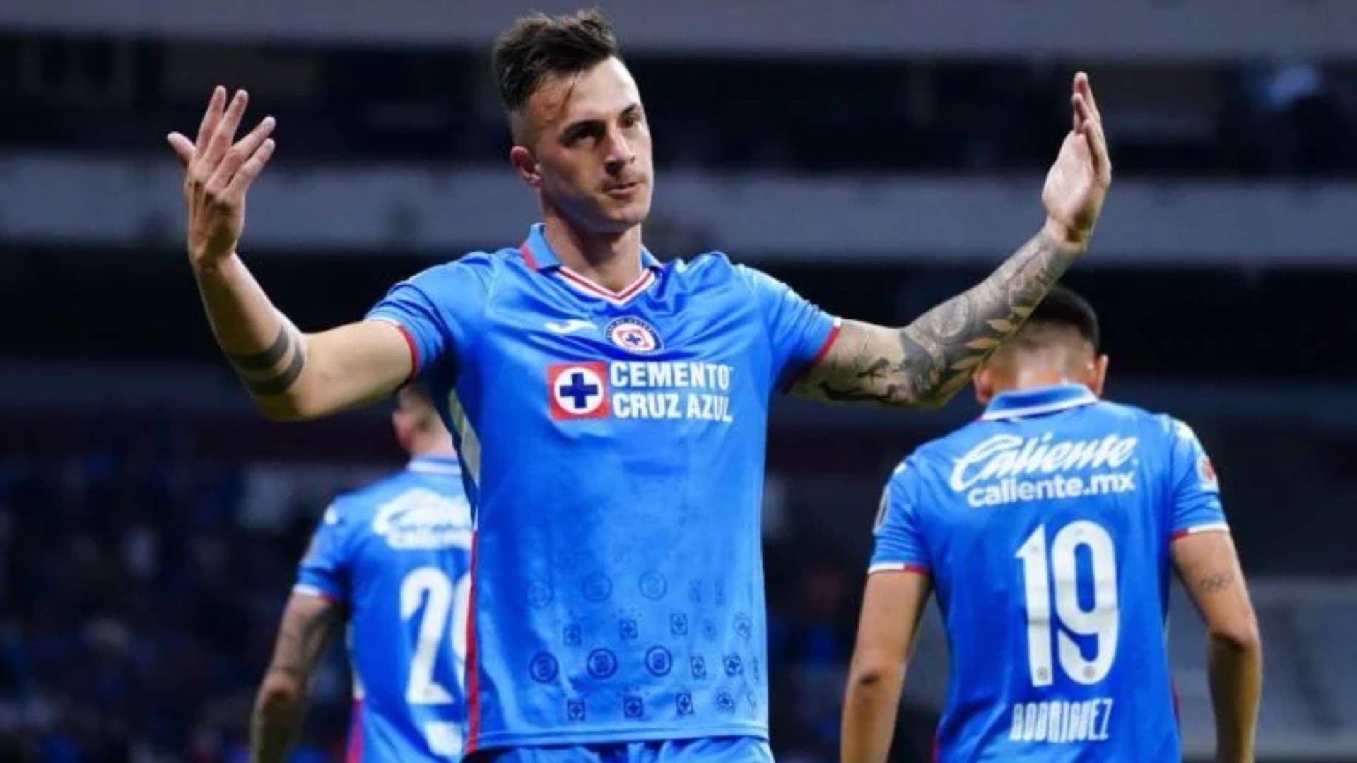 Lotti con Cruz Azul