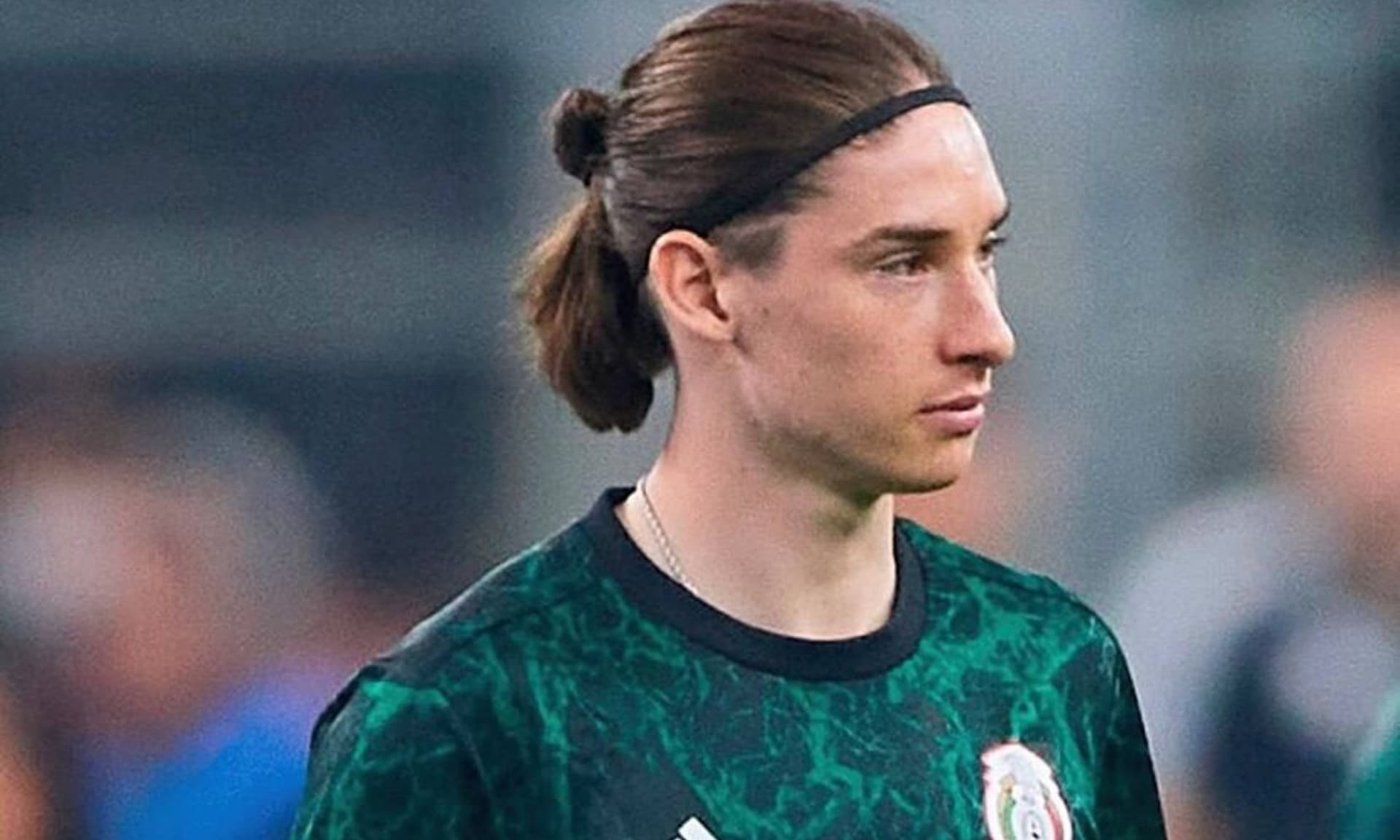 Marcelo Flores en una práctica de la selección mexicana de fútbol (Fuente: Marca)