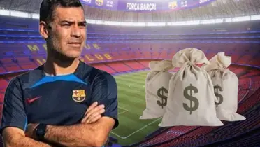 Márquez observando un partido de Su Barça y a lado unas bolsas de dinero / FOTO X
