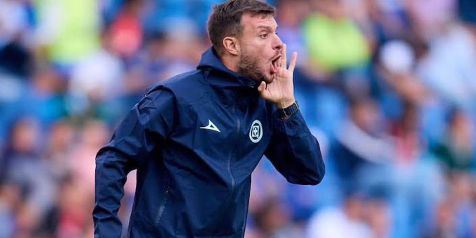 Martín Anselmi en un partido de Cruz Azul (Foto: Mexsport)