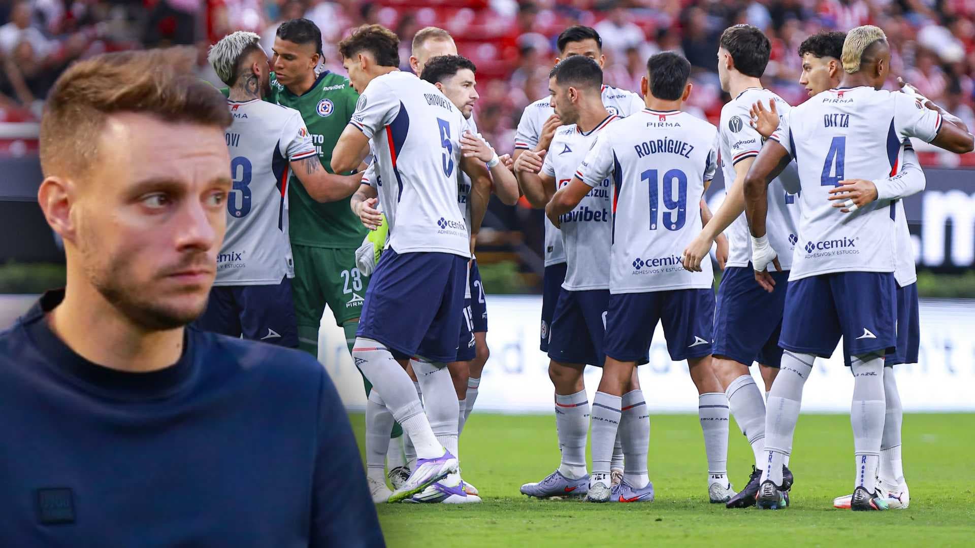 Martín Anselmi y jugadores de Cruz Azul