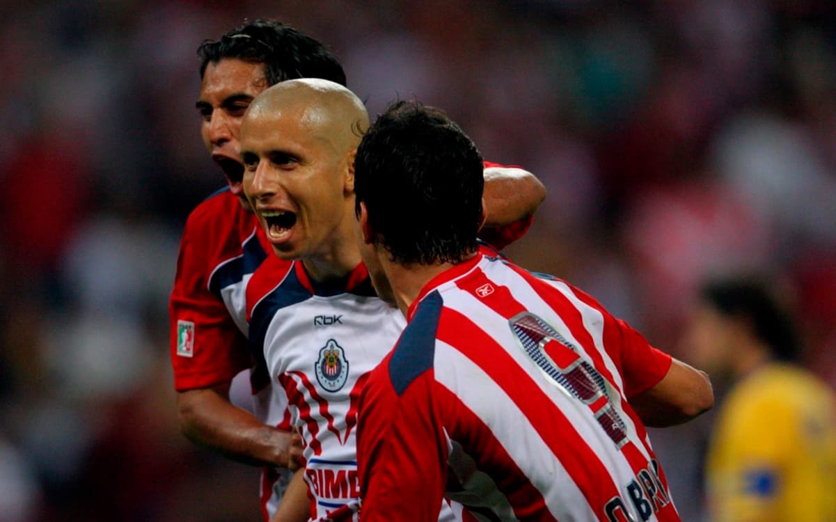 Martín Palermo vivió un episodio vergonzoso en un encuentro ante Chivas, luego fracasó en la Liga MX.