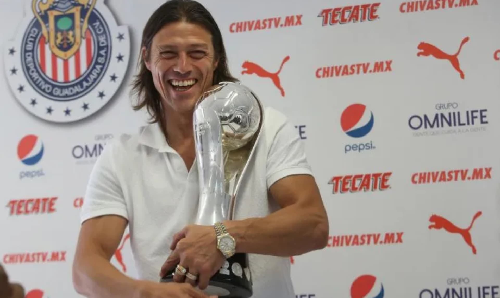 Matías Almeyda festeja el título de las Chivas (Fuente: El Informador)