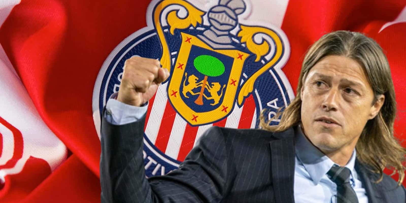 Matías Almeyda junto al escudo de Chivas / FOTO MLS
