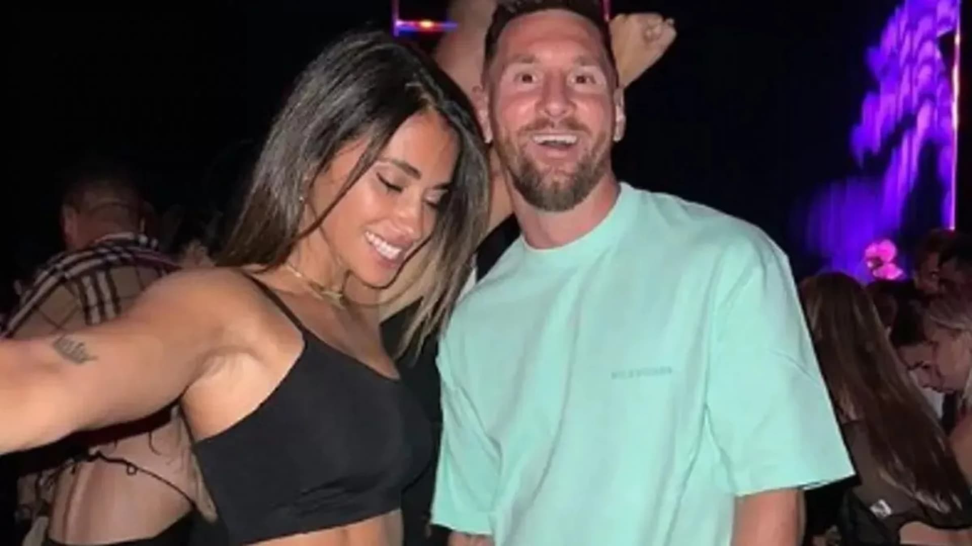 Messi disfrutó de la noche en Miami junto a Antonella y Luis Suárez.