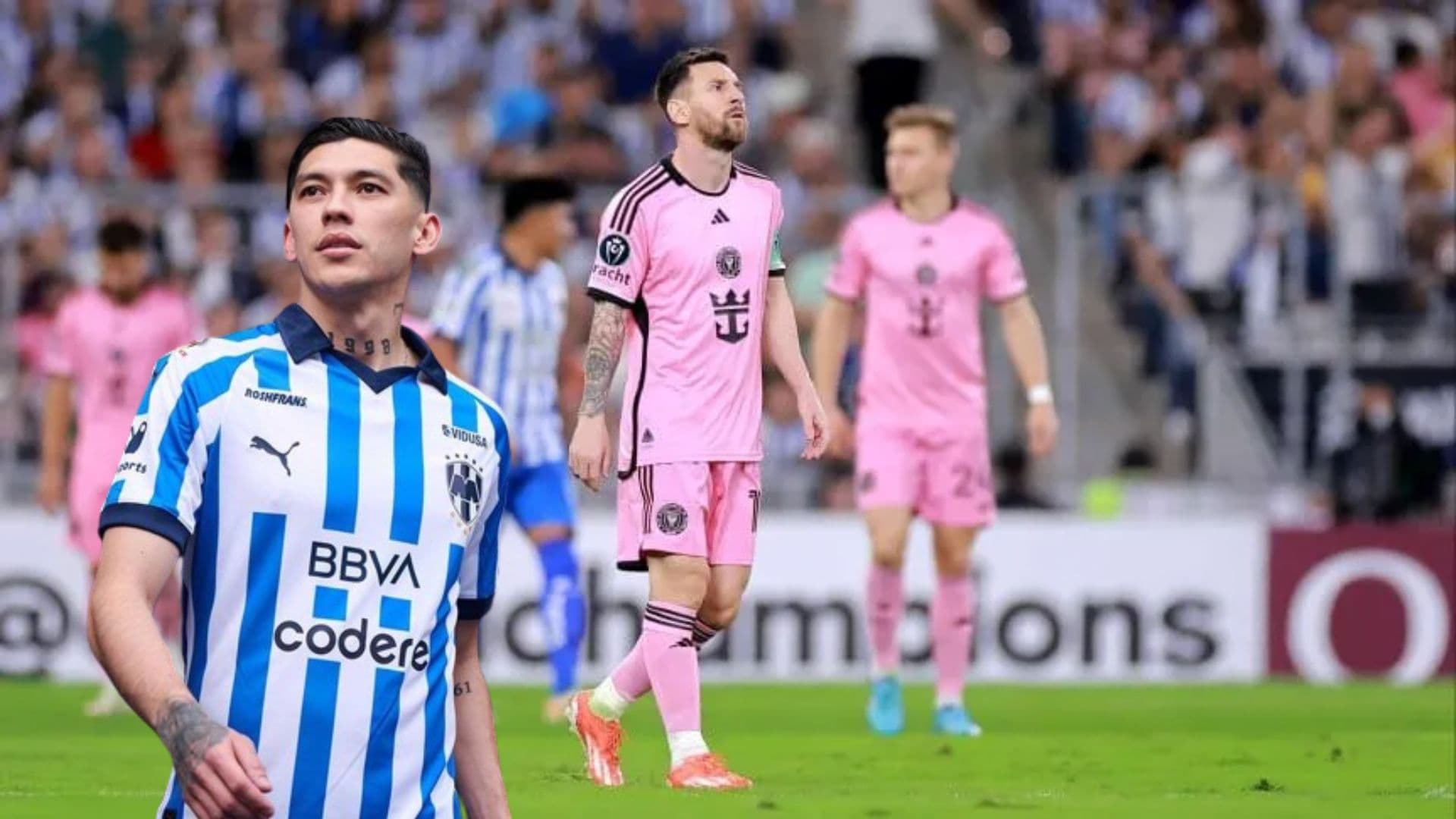 Messi y Artega en el duelo de Concachampions