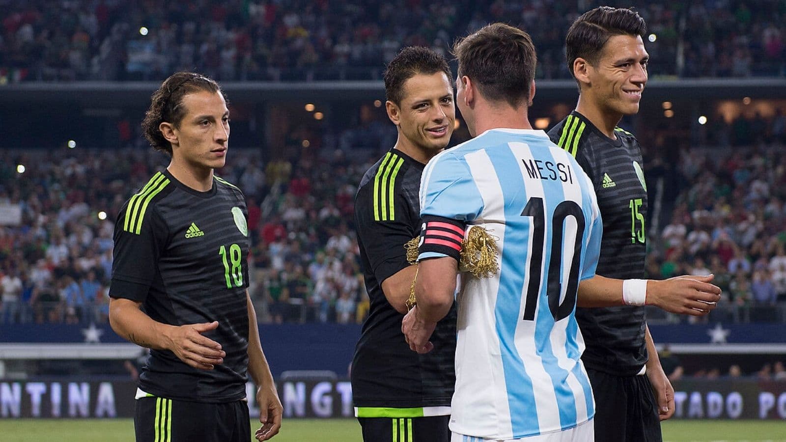 Mientras a Javier Hernández lo vetan de la Selección Mexicana Chicharito da su criterio sobre cómo ir a México ante Argentina en el mundial