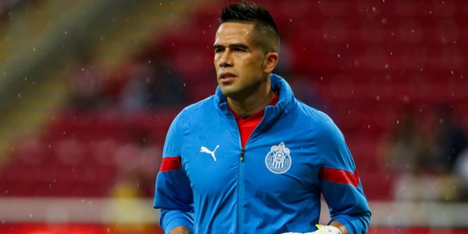 Miguel Jiménez pese a sus errores seguiría siendo el portero titular de Chivas ¿Qué habría detrás?