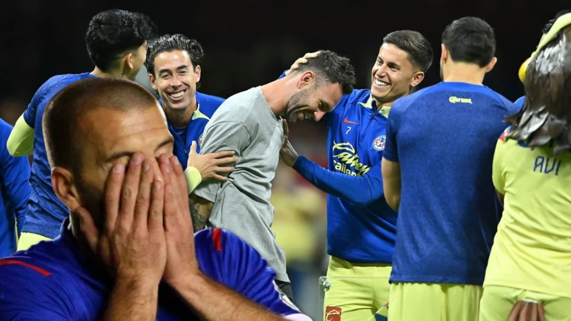 Miguel Layún ganó apuesta a Tito Villa gracias al América y lo trolea | Foto: Especial