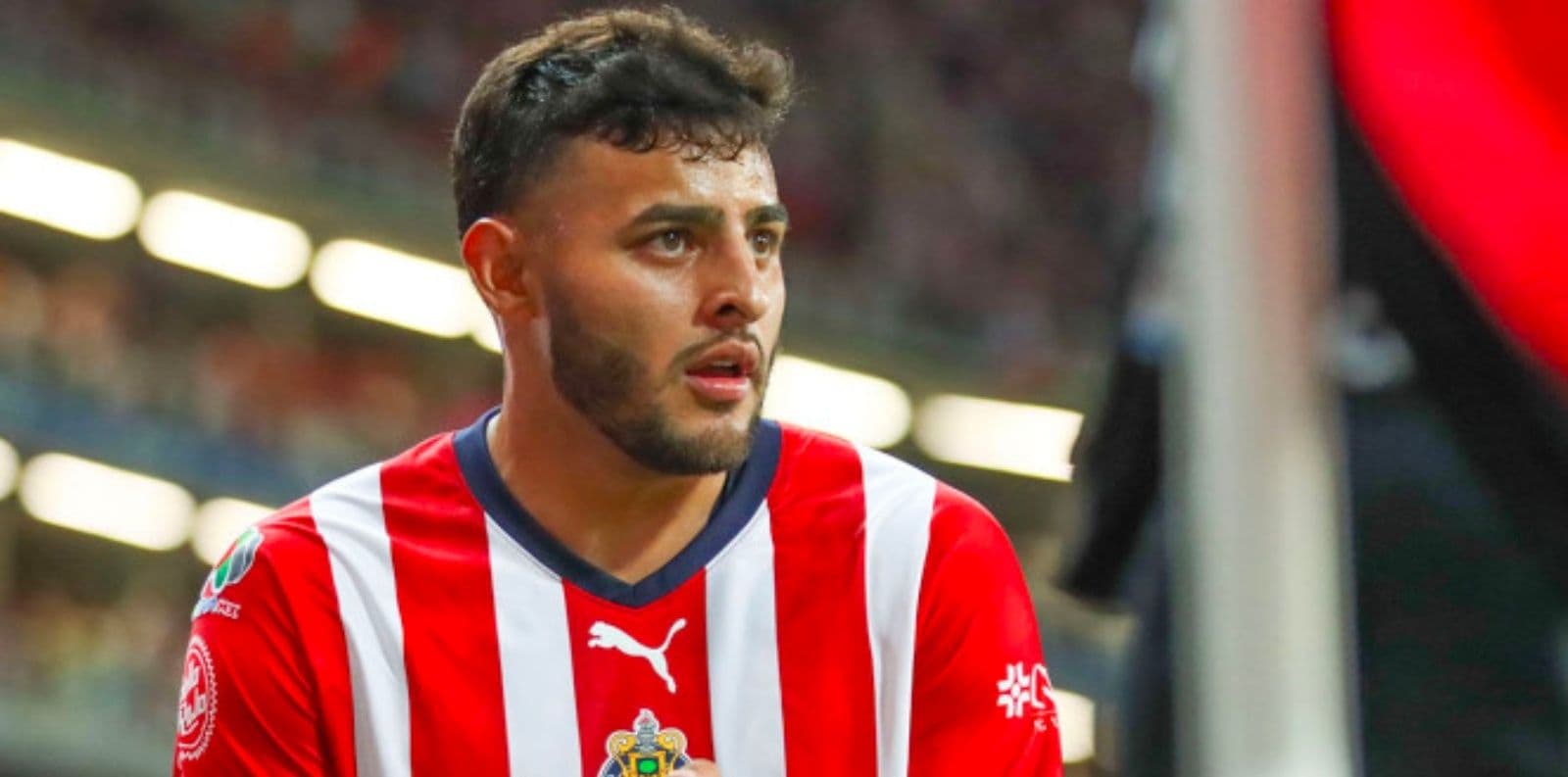 Mira la nueva polémica de Alexis Vega en Chivas, no es sobre su salida como agente libre
