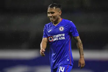 Misael Domínguez y dos sorpresas más pondría Juan Reynoso en Cruz Azul para su debut copero en República Dominicana.