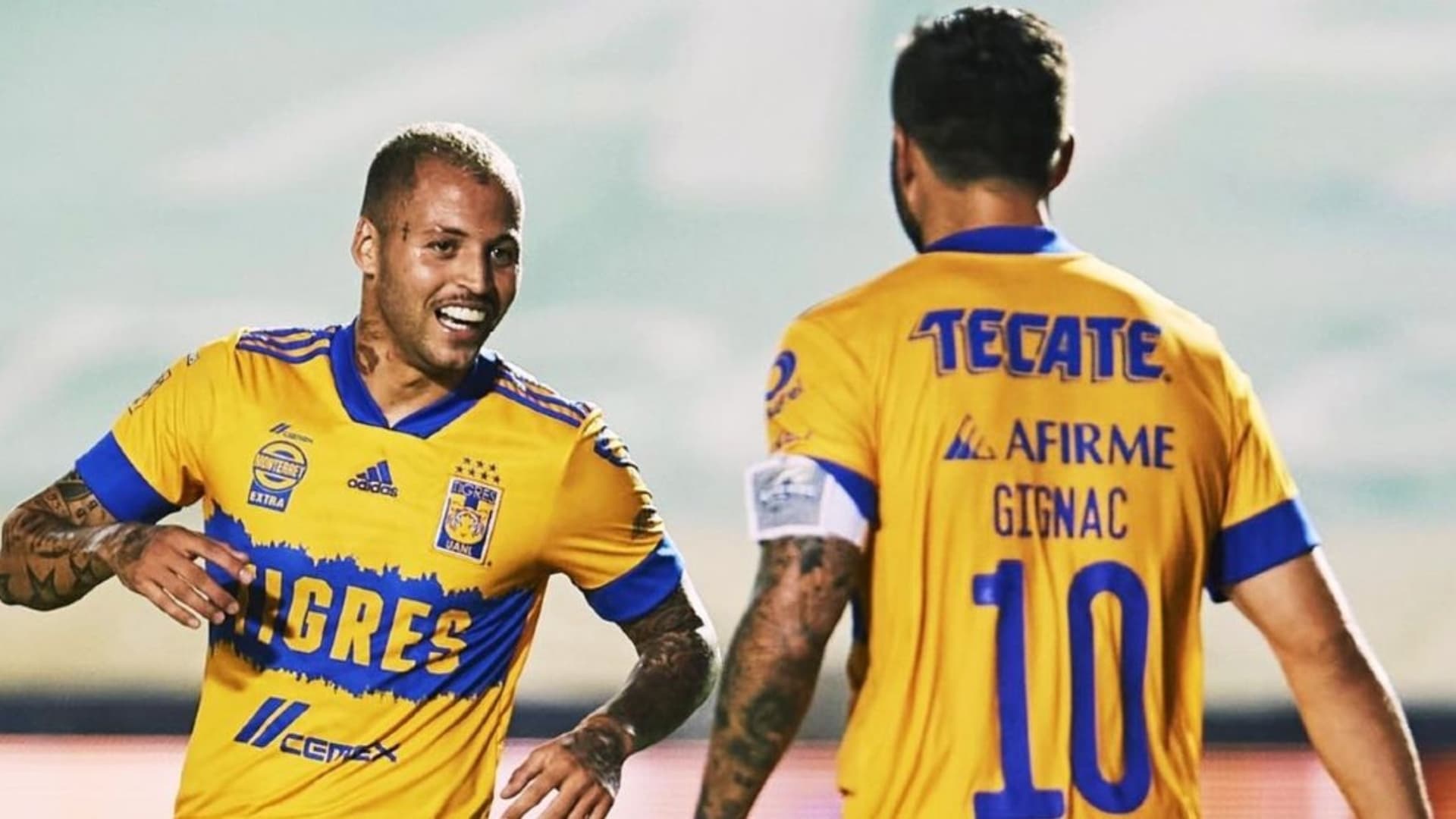 Nicolás López y André-Pierre GignacGignac (Foto: Once Diario)