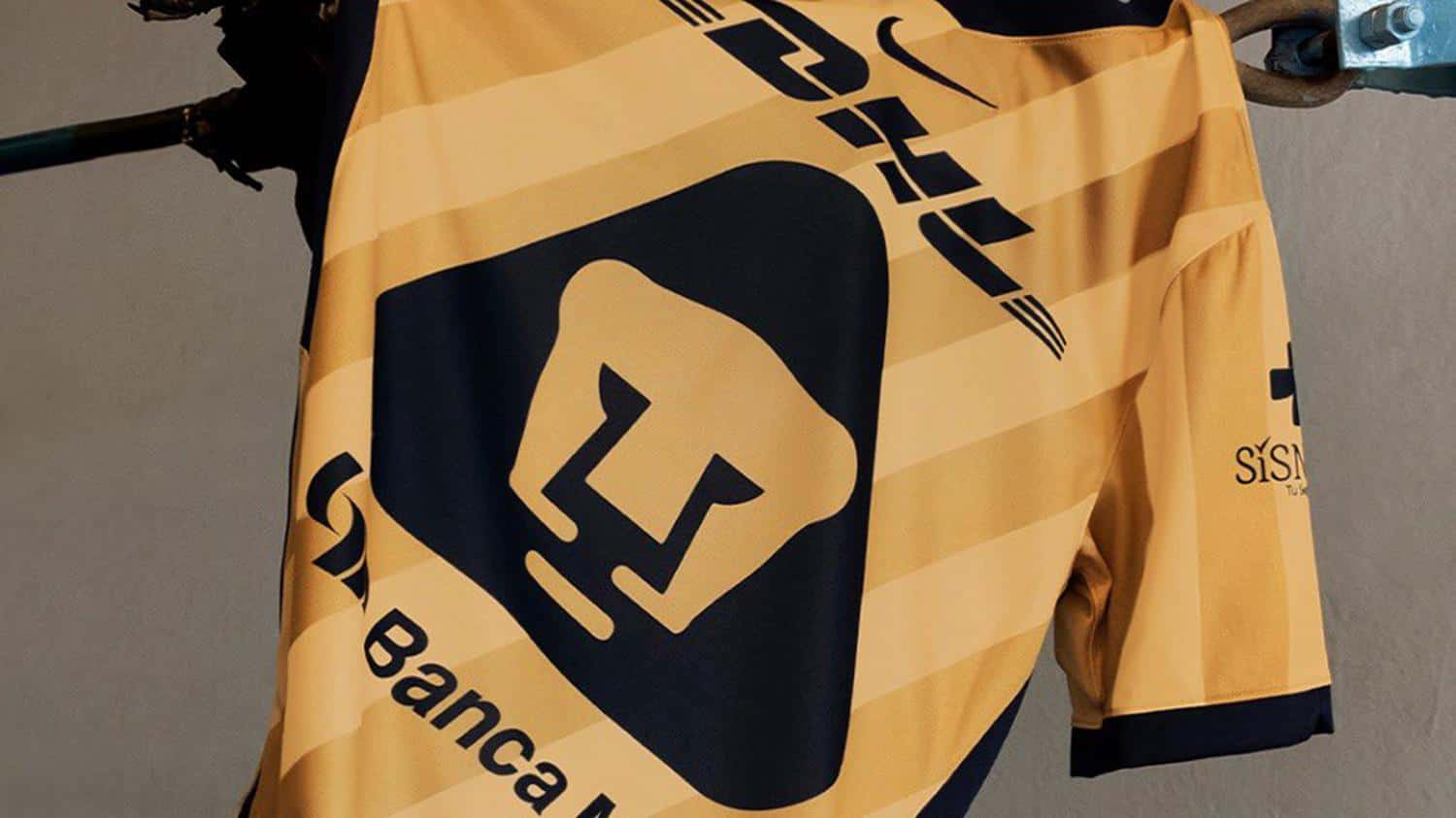 Nueve marcas son las encargadas de vestir a los 17 equipos de la Liga MX; sin embargo, Pumas dejará de usar Nike para el Aperturaa 2022, por lo que no se descarta que regrese con Puma.