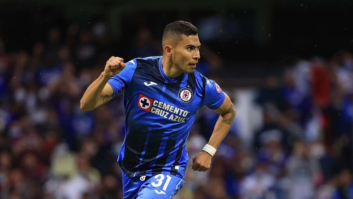 Orbelín Pineda estaría viviendo sus últimos días como jugador de Cruz Azul, debido a que ya tendría todo arreglado para emigrar al futbol europeo e incorporarse al Celta de Vigo.