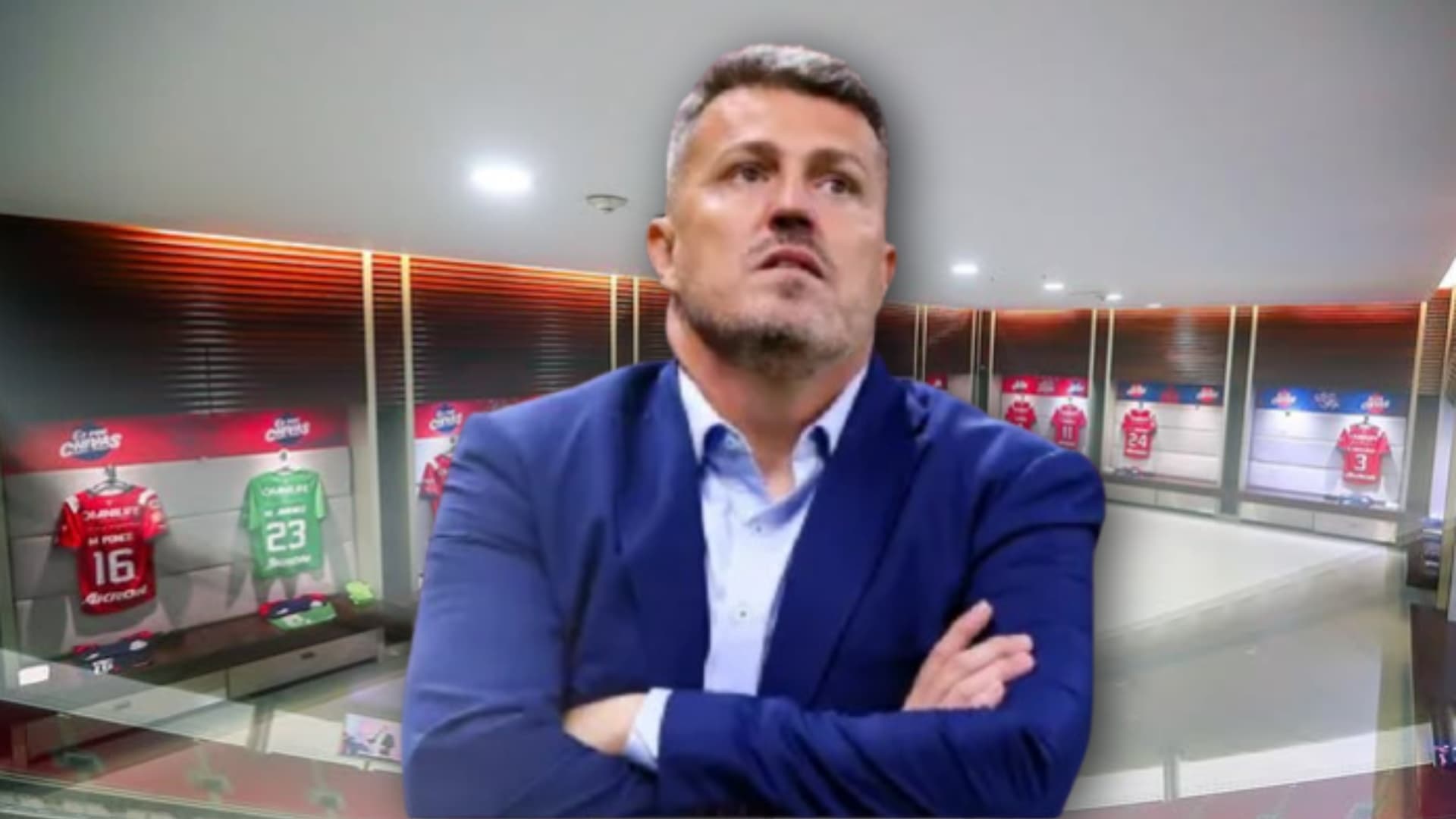Óscar García podría estar dividiendo el vestidor | Foto: Especial