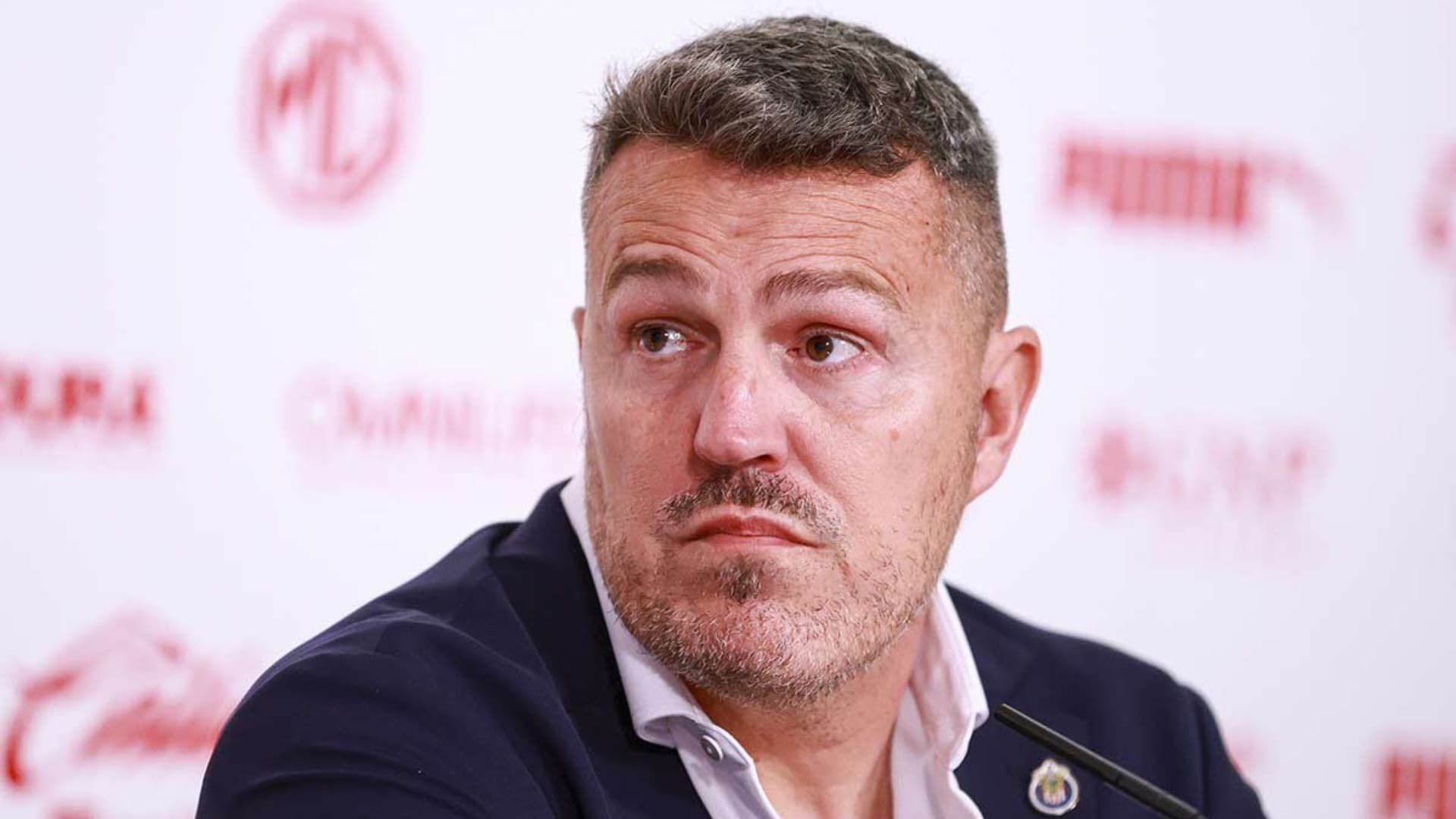 Óscar García podría salir de Chivas, para ello se le tendría que pagar una suma significativa | Foto: X @chivas