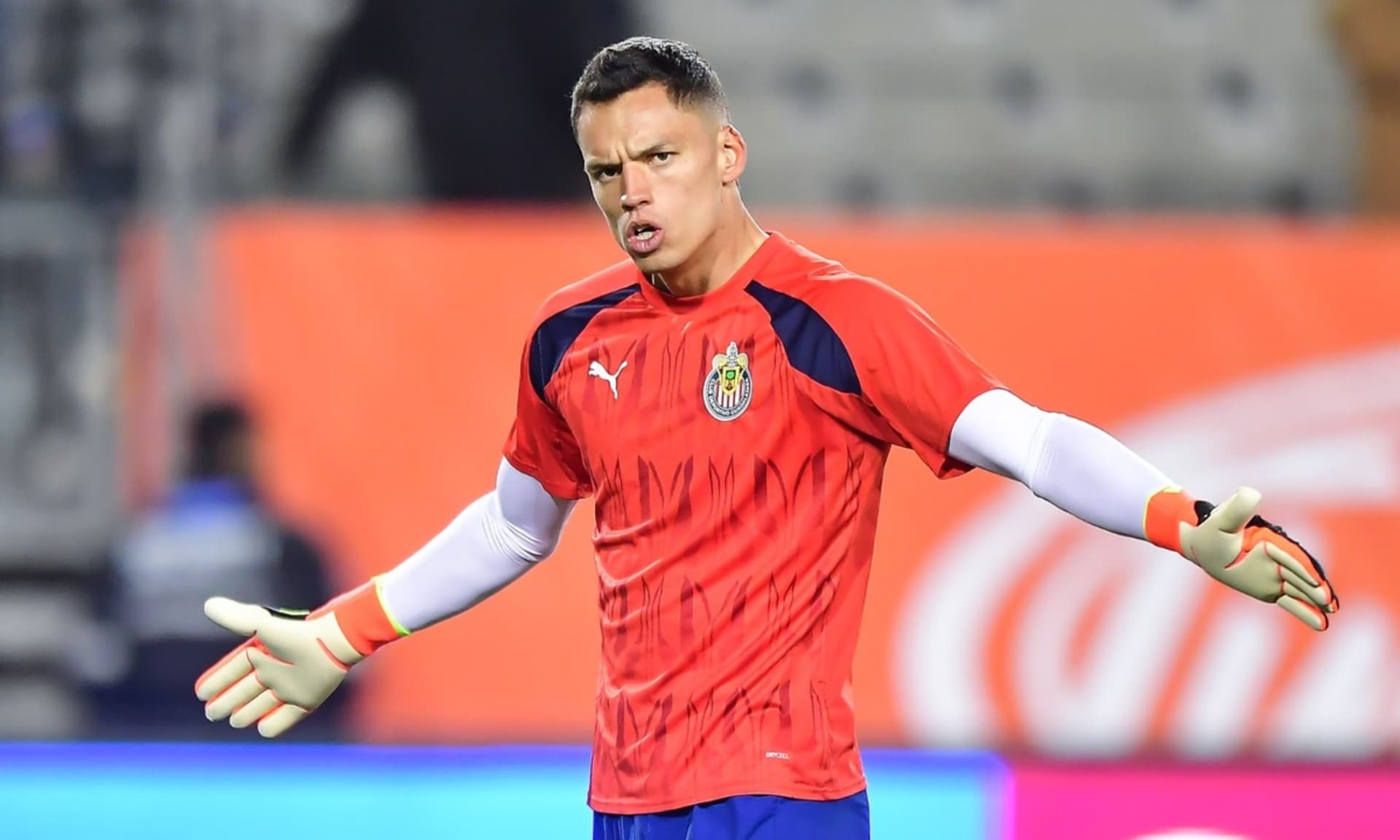 Óscar Whaley en el partido de Concacaf Liga de Campeones, calentando (Fuente: Mexsports)