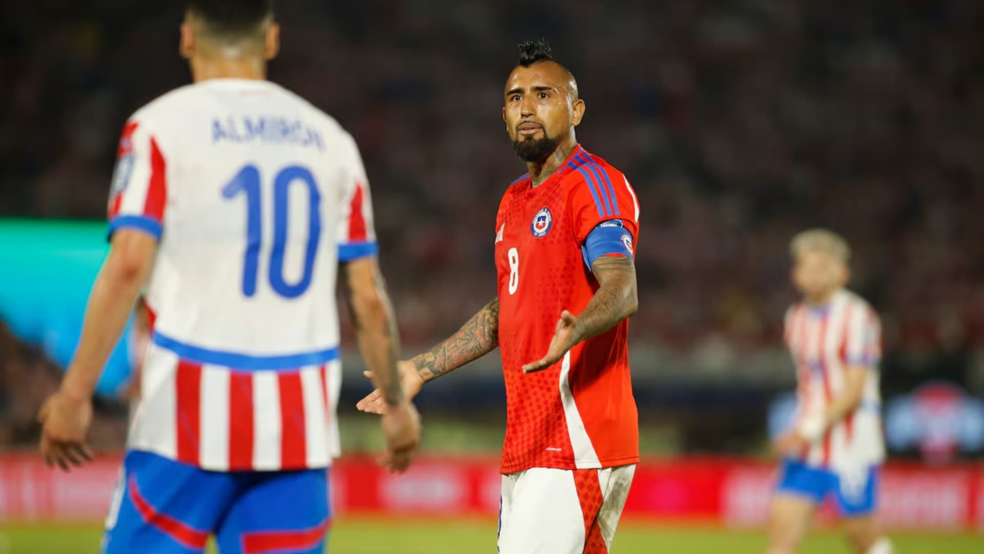 Paraguay venció a Chile en eliminatoria mundialista y Vidal se molestó con la afición | Foto: AP