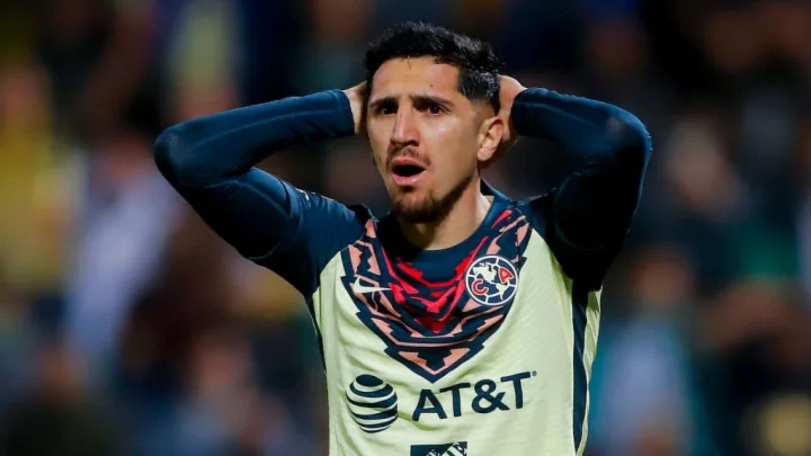Poco le habría durado el gusto a Diego Valdés en el América, Ortiz ya tendría su remplazo.