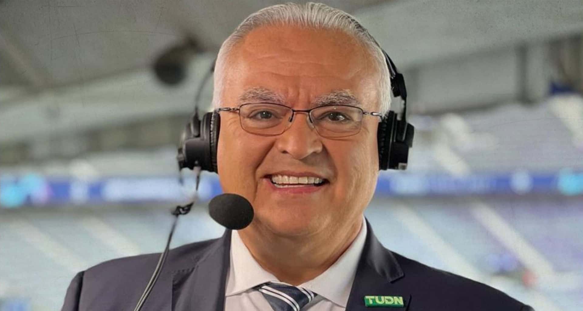 Luis Omar Tapia dejó TUDN luego de diez años y ahora narra la Champions League.