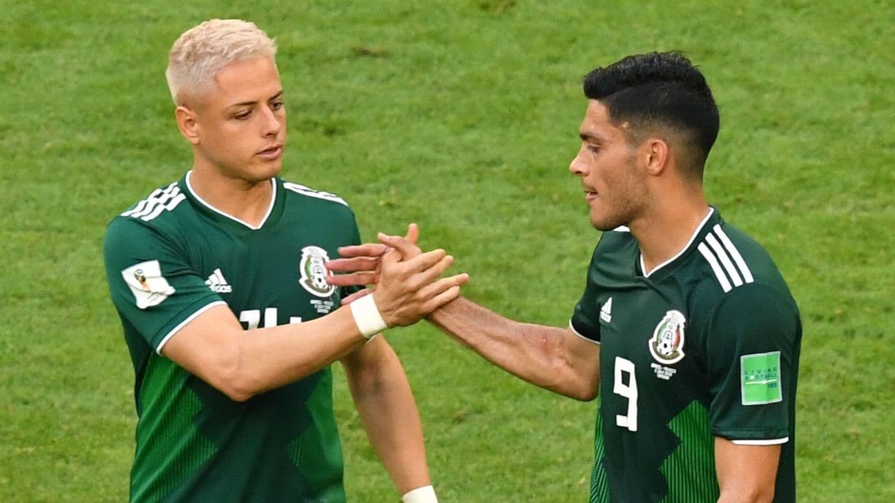 Raúl Jiménez y Chicharito Hernández tuvieron momentos de gloria en Europa, y esto los ha hecho valiosos. Uno en la Premier League y otro en la MLS siguen cobrando buena cantidad de dinero. Pero, ¿cuál de los dos gana más?