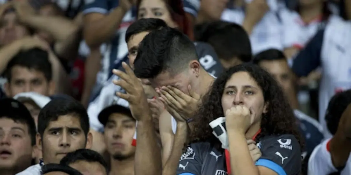Raúl Orvañanos, comentarista de Fox Sports, no es del agrado de la afición del Monterrey que celebra el ya no tener que escucharlo.