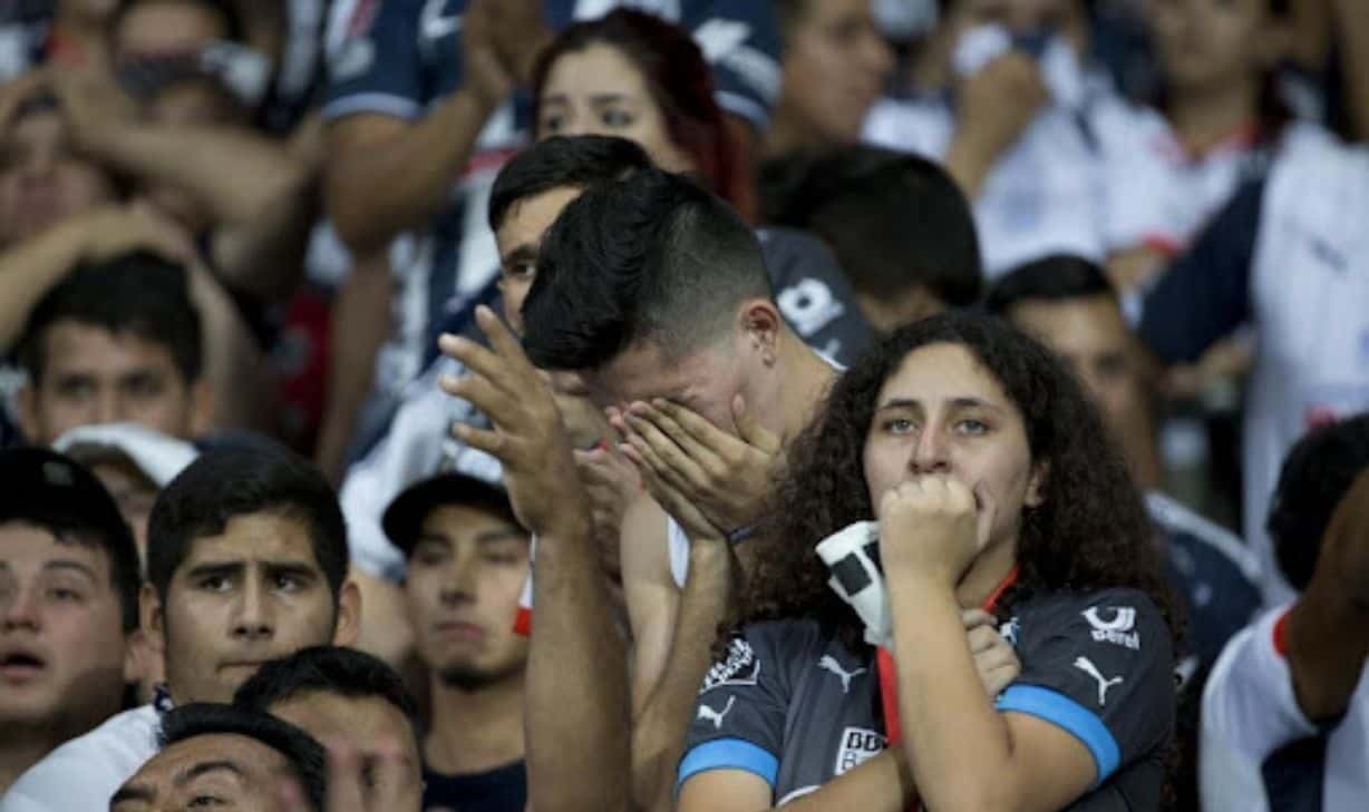 Raúl Orvañanos, comentarista de Fox Sports, no es del agrado de la afición del Monterrey que celebra el ya no tener que escucharlo.