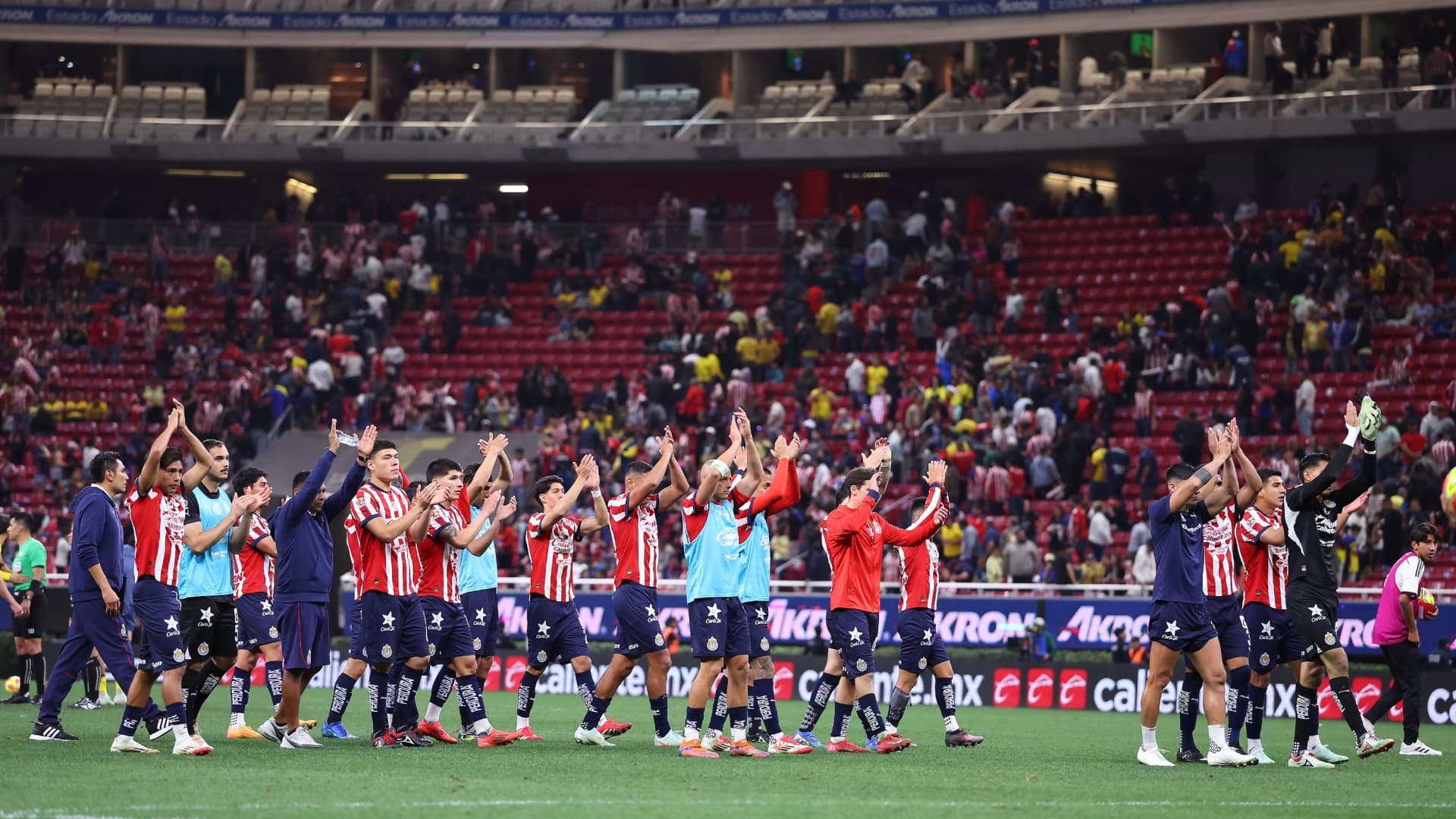 Rechazó a Chivas dónde sería titular, ahora sufre en su Club lejos del protagonismo | Foto: X @chivas