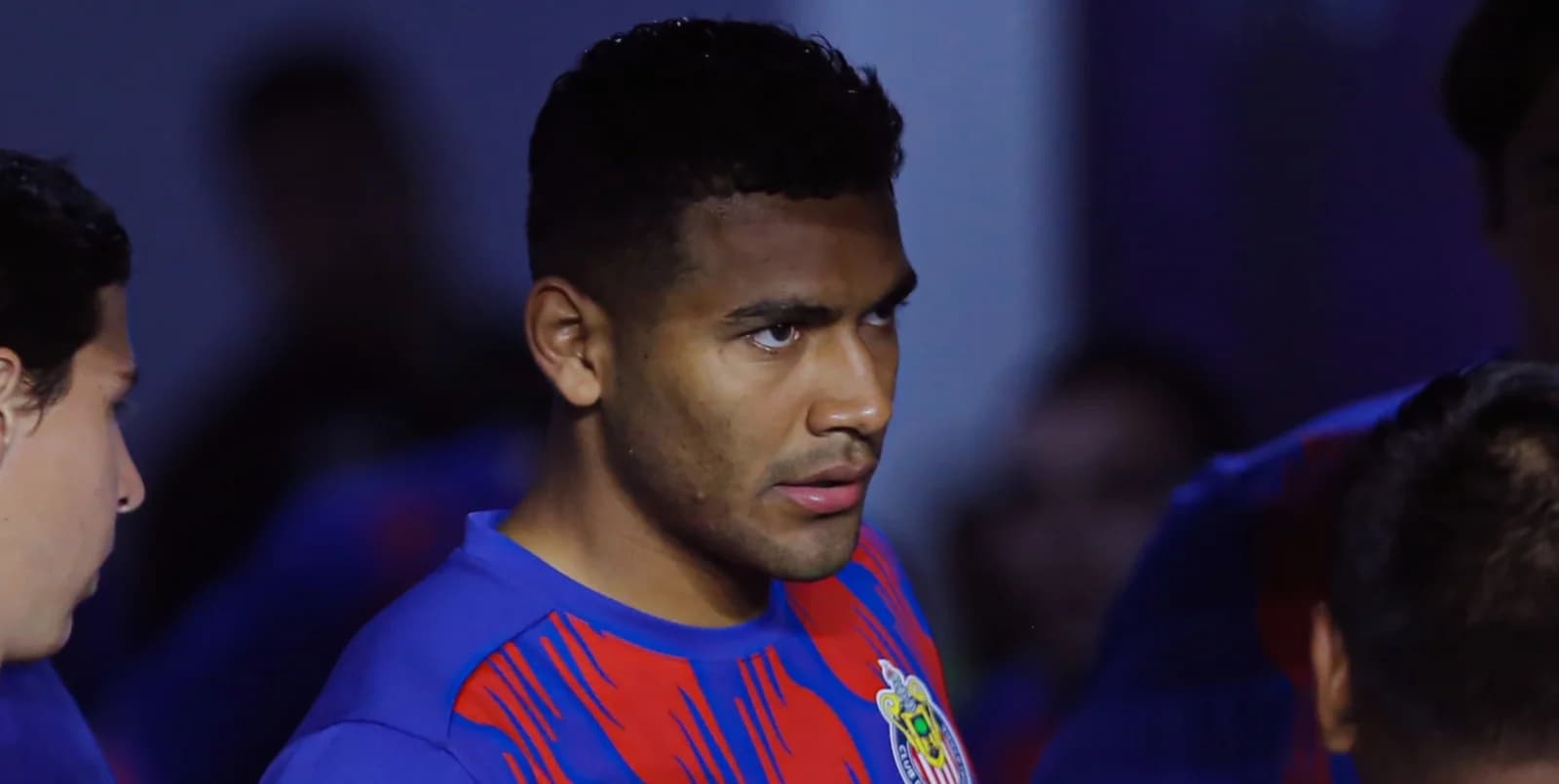 Revelan la razón por la que Gilberto Sepúlveda no ha salido de Chivas pese a los rumores de transferencia.