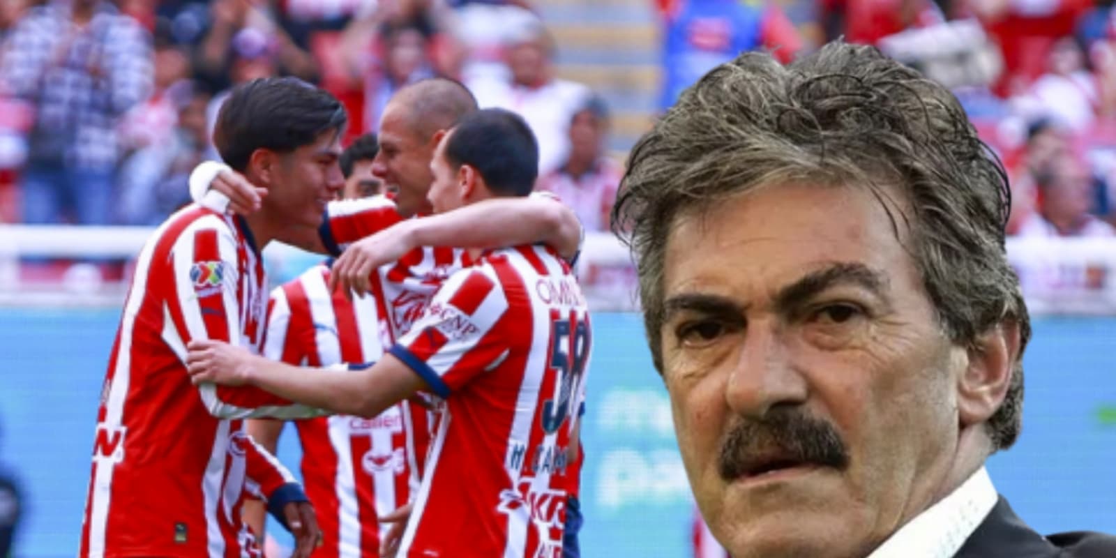 Ricardo La Volpe junto a futbolistas de Chivas / FOTO SKY SPORTS