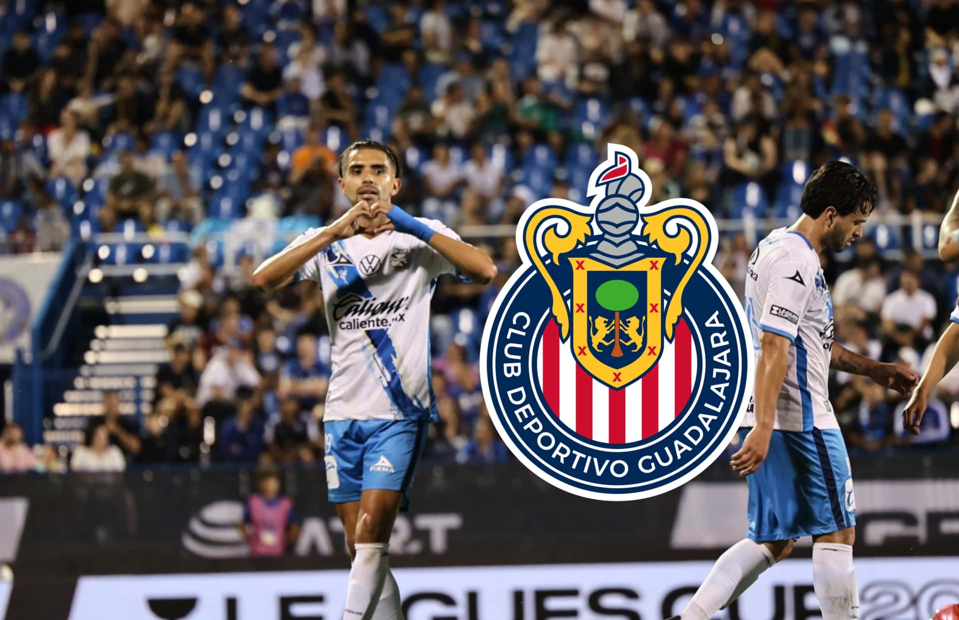Ricardo Marín y escudo del Guadalajara/Foto Esto es Puebla.