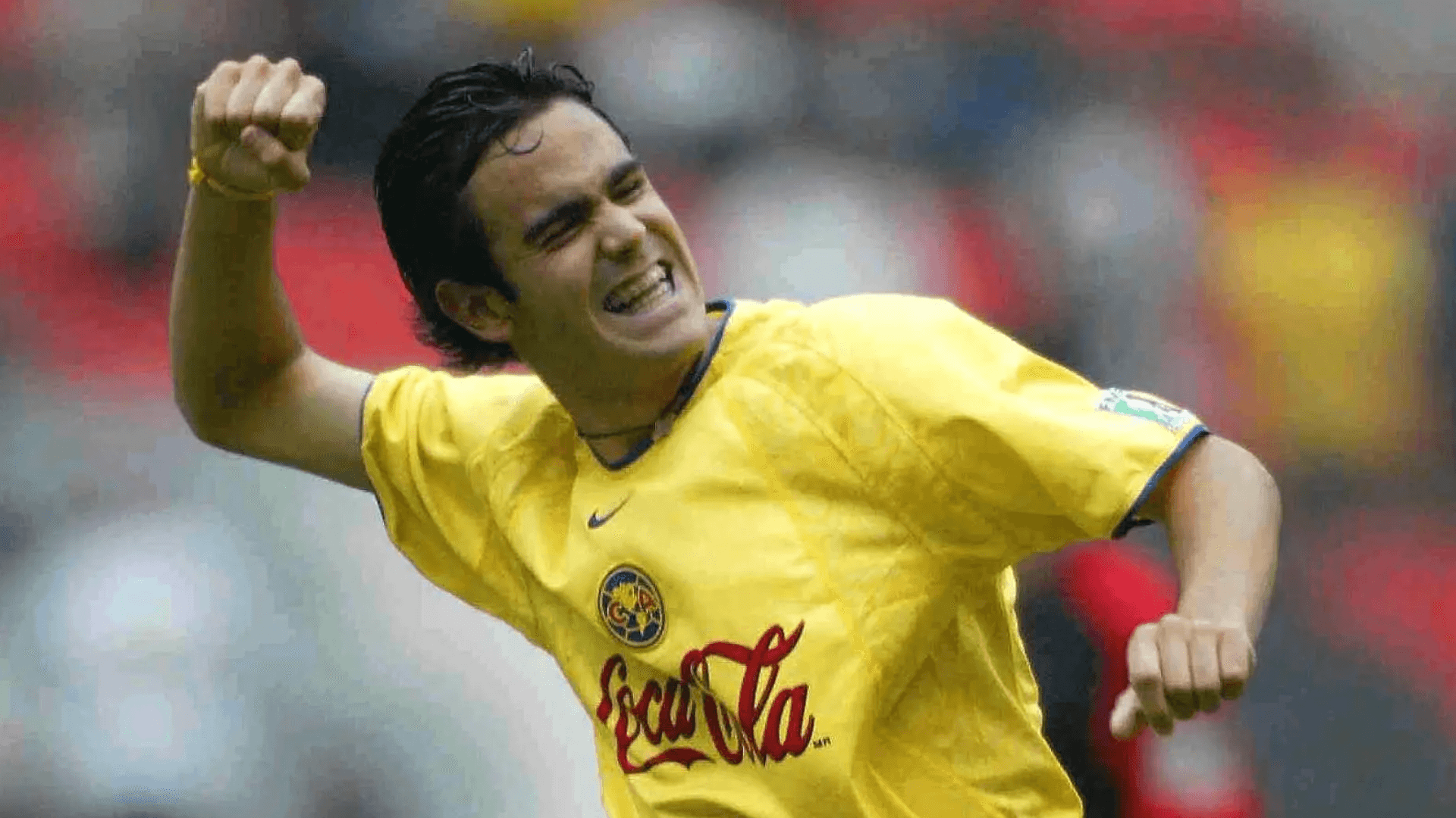 Santiago Fernández jugando para el América. | Foto: Mex Sport