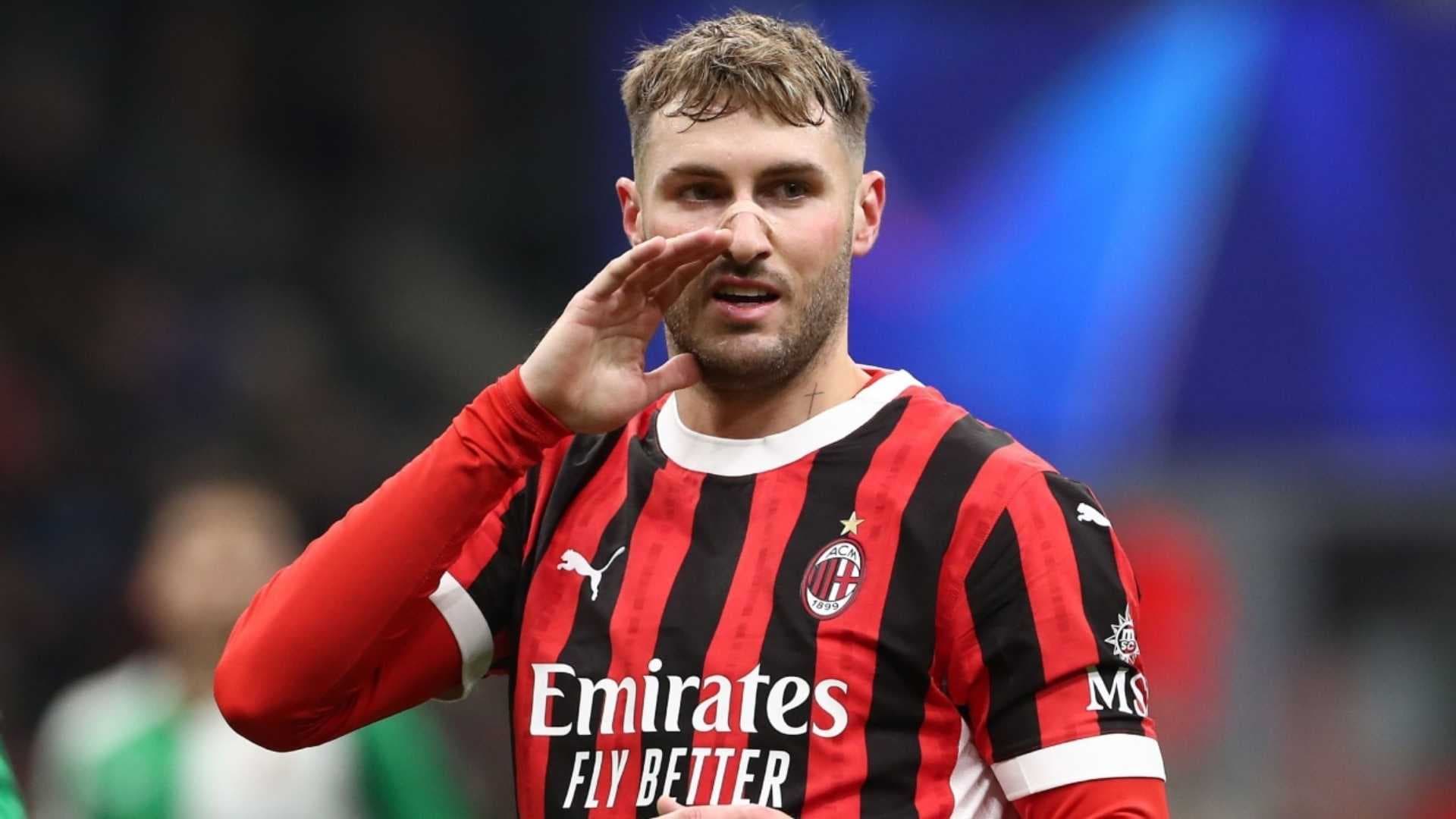 Santiago Giménez en el AC Milan
