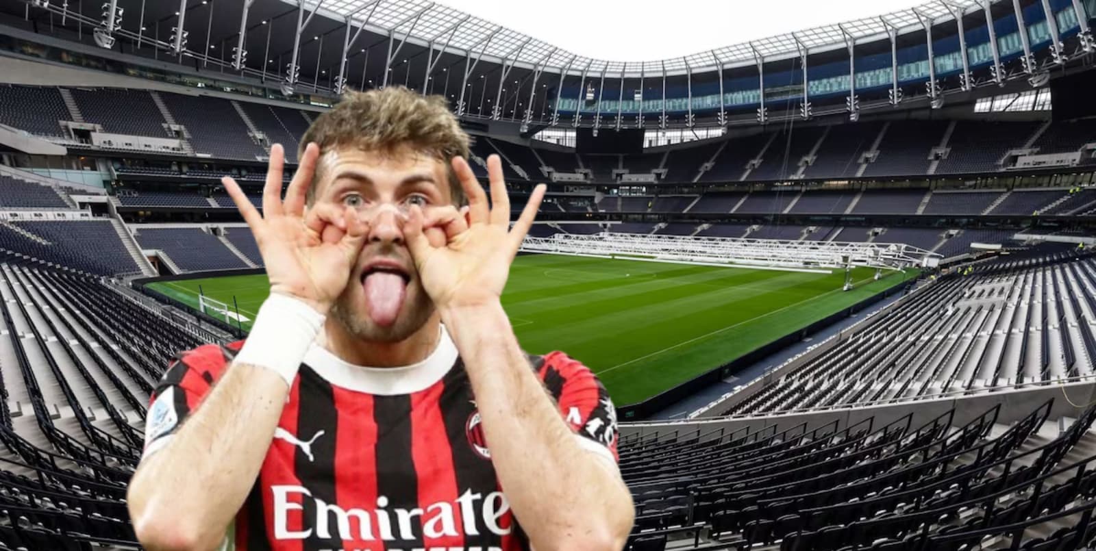 Santiago Giménez en el Tottenham Stadium / FOTO JUANFÚTBOL