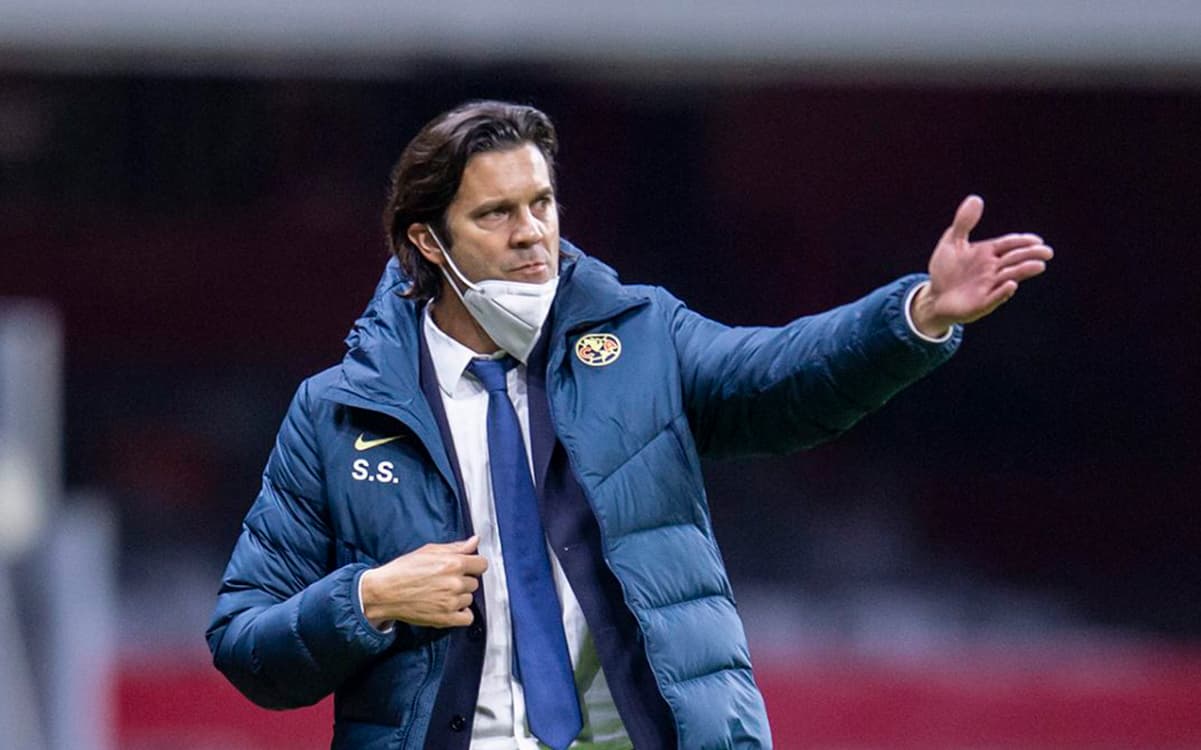 Santiago Solari estaría condicionado en el América y un jugador podría estar cerca de brillar con las Águilas.