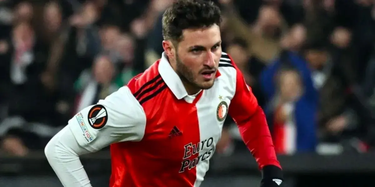 Se define un destino de ensueño para Santiago Giménez tras romperla con el Feyenoord