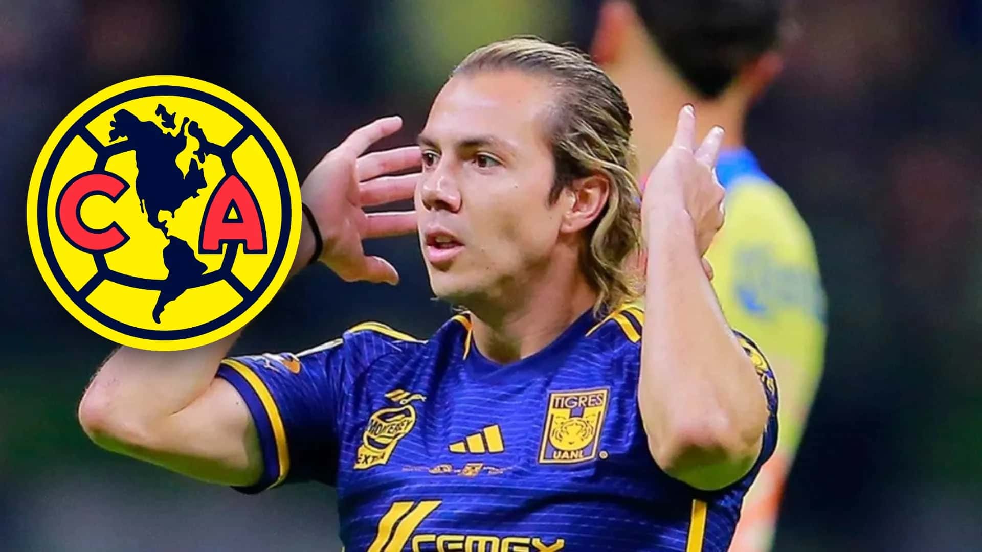 Sebastián Córdova en Tigres lamentando un gol fallido