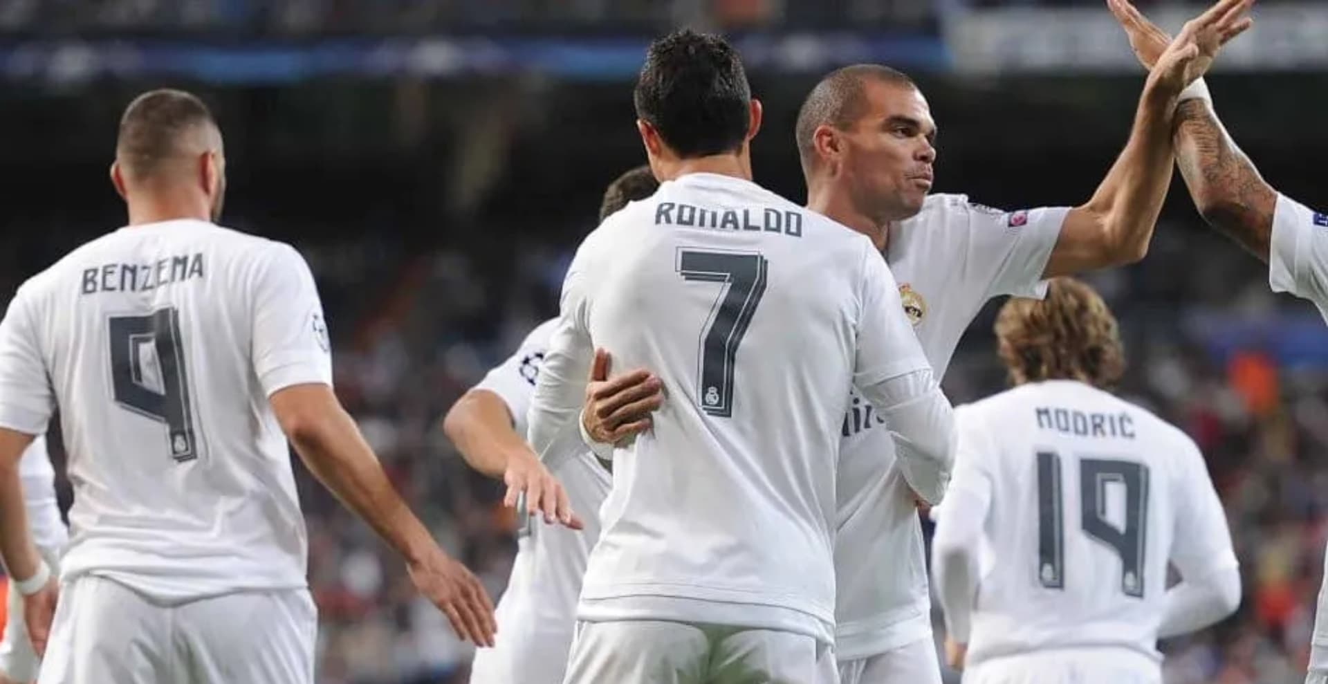 También es de nacionalidad portuguesa y compartió elenco con el crack en su paso por el Real Madrid