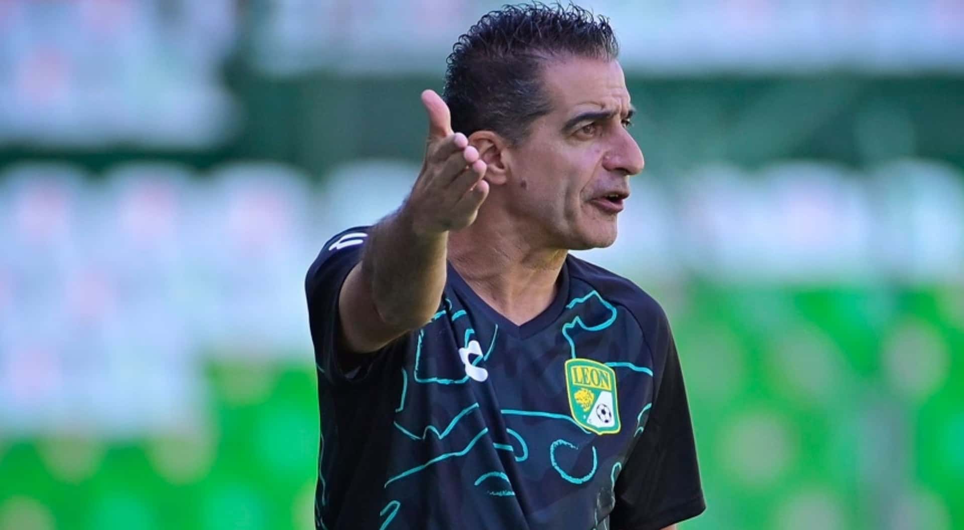 Tendrá que ir buscando otro equipo por qué en León ya no tiene lugar