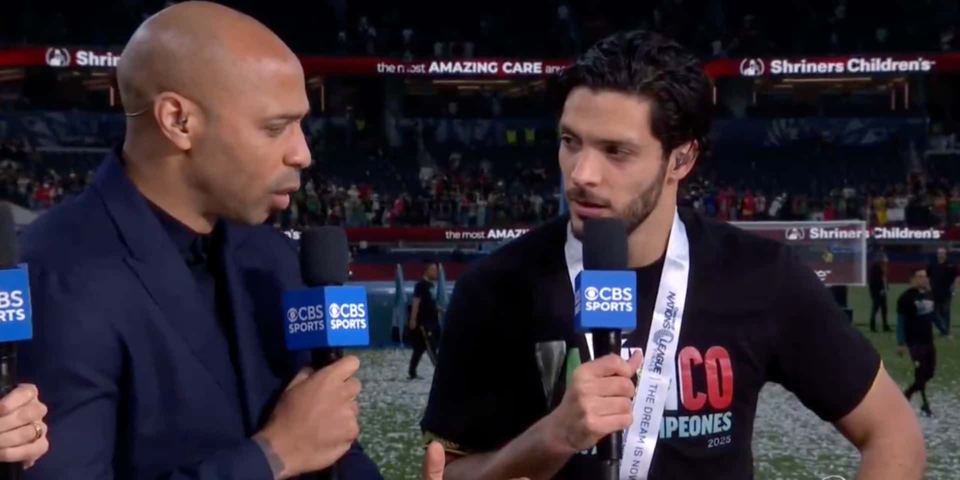 Thierry Henry y Raúl Jiménez / Foto: Paramount