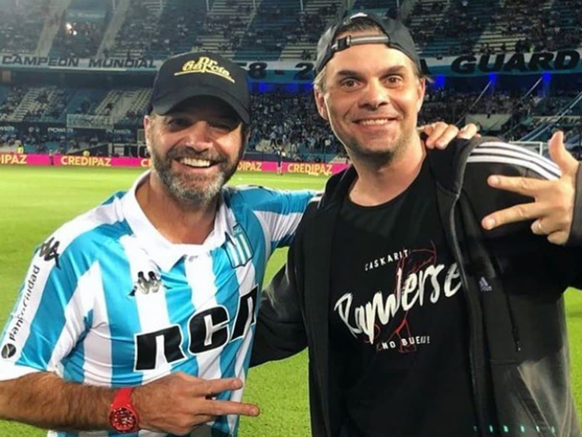 Todos los periodistas deportivos son aficionados de algún equipo. Los más emblemáticos suelen narrar y comentar partidos de suma trascendencia, y deben mantener al margen su pasión para no contaminar la transmisión con impresiones subjetivas. Entérate a qué equipo le van.