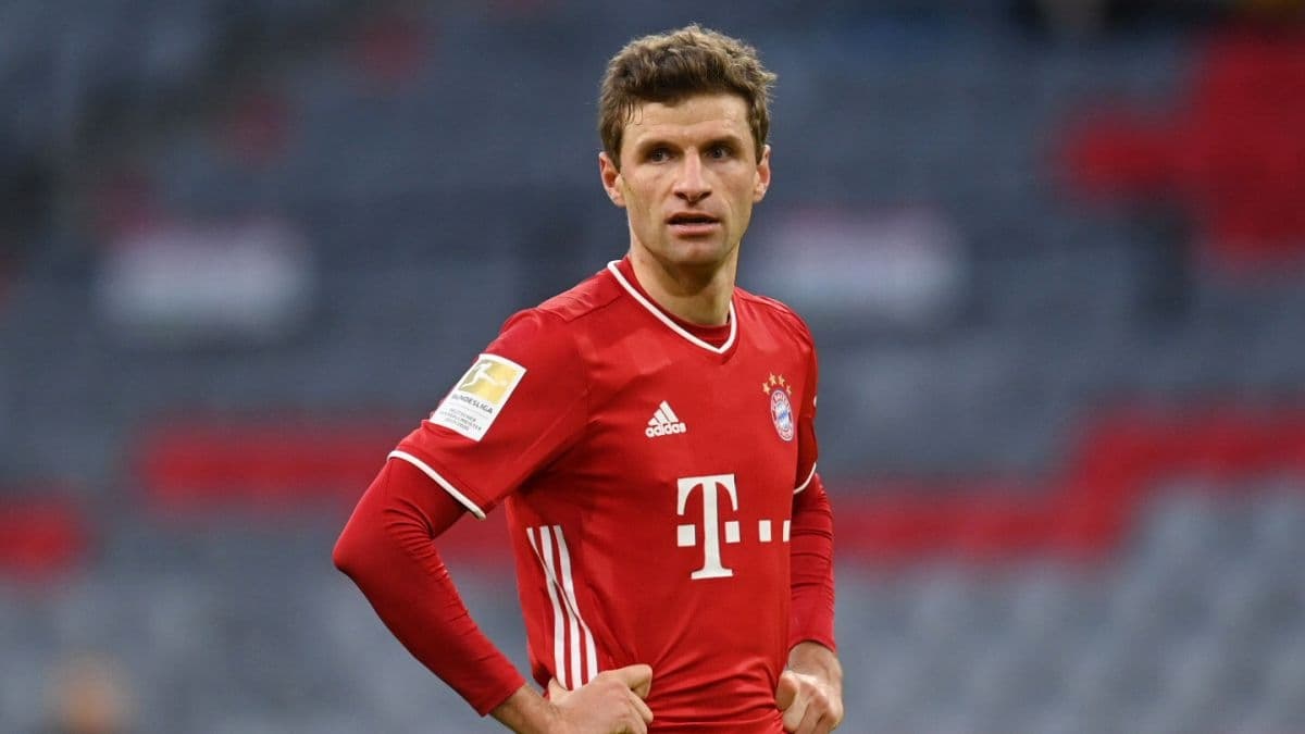 Tras confirmarse la baja sensible de Thomas Müller en el Bayern de Múnich, el entrenador Hansi Flick ya tendría al reemplazo del mediocampista alemán y solo tiene 17 años.