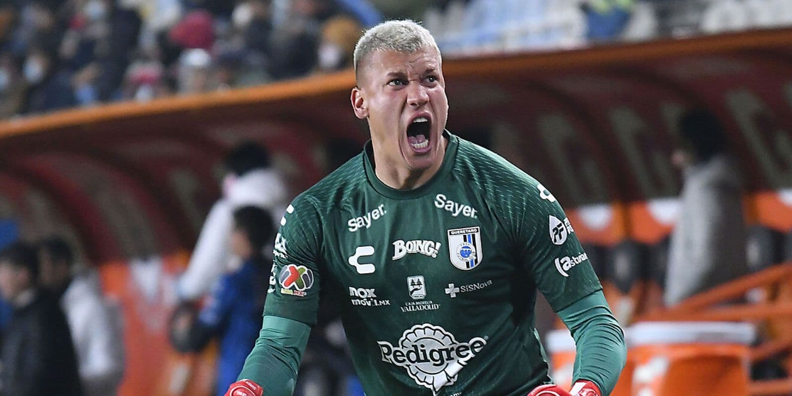 Tras su gran torneo, Gallos Blancos venderá a Washington Aguerre a un precio exorbitante.